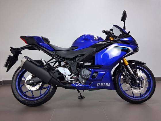 YAMAHA YZF R3 ABS CONNECTED YAMAHA YZF R3 ABS CONNECTED